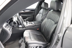 Vehicle image BMW 730d xDrive SAG