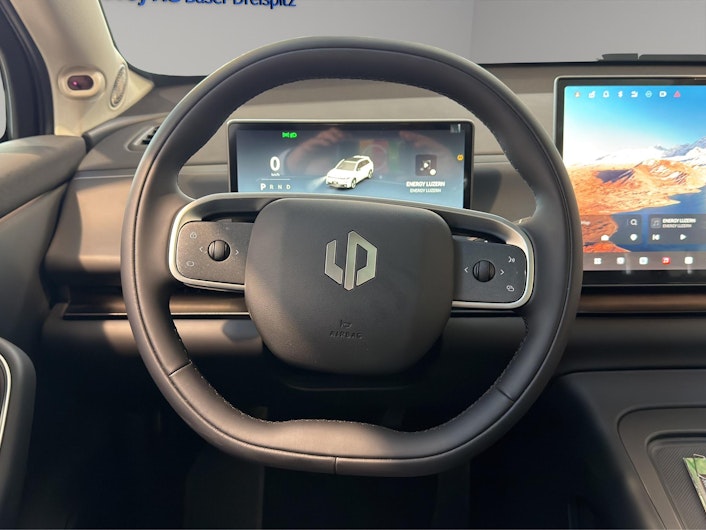 Vehicle image LEAPMOTOR C10