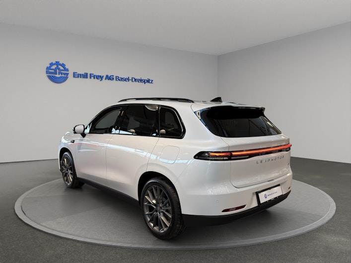 Vehicle image LEAPMOTOR C10