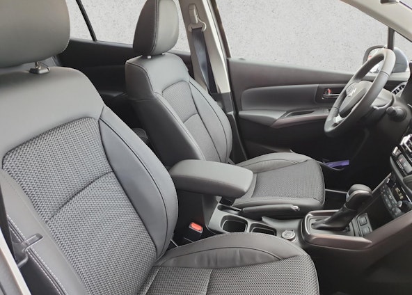 Vehicle image 16 Vehicle image 16