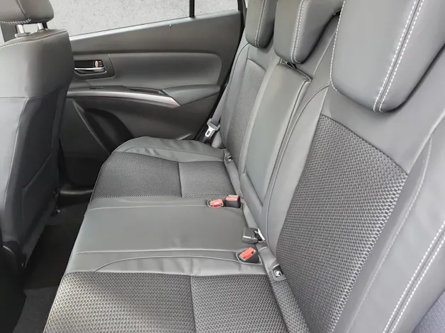 Suzuki S-Cross 1.5 Compact Top Hybrid 4x4