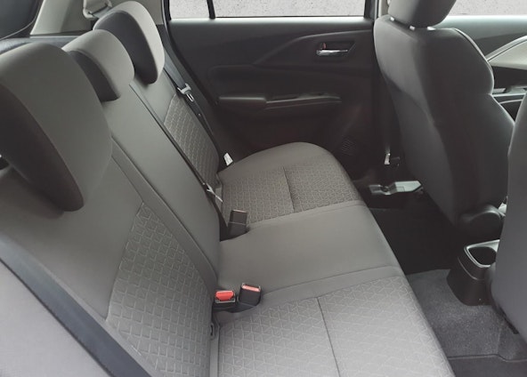 Vehicle image 17 Vehicle image 17