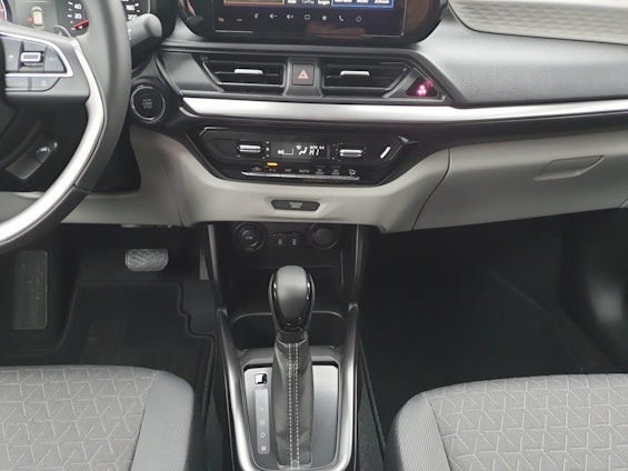 Vehicle image 13 Vehicle image 13