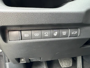 https://vehicle.imgix.net/4124755/8281aa4c-d5a4-4cca-9f16-d75b90908119.jpg