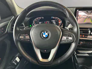 BMW X3 20d xDrive paddles