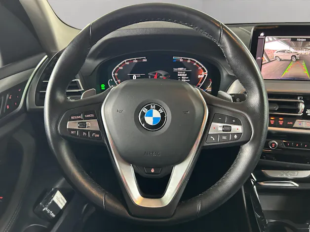 BMW X3 20d xDrive paddles