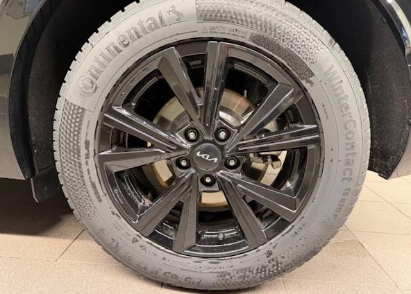 Vehicle image 16 Vehicle image 16