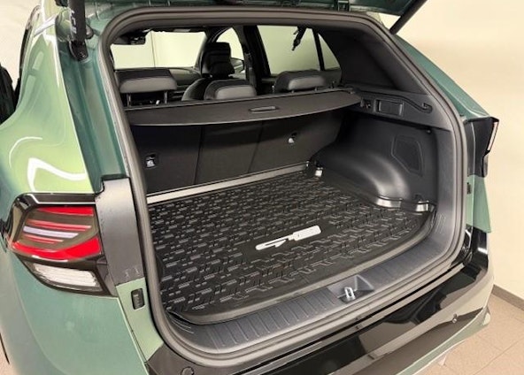 Vehicle image 4 Vehicle image 4