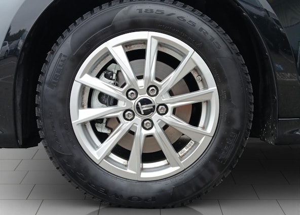 Vehicle image 14 Vehicle image 14