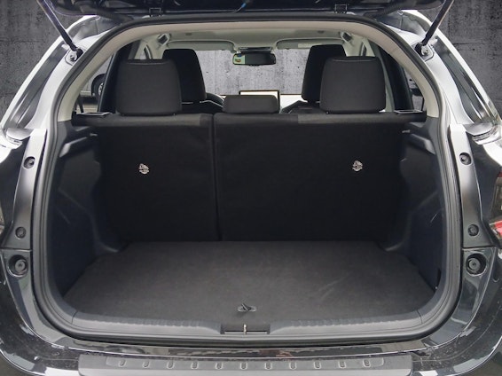 Vehicle image 10 Vehicle image 10