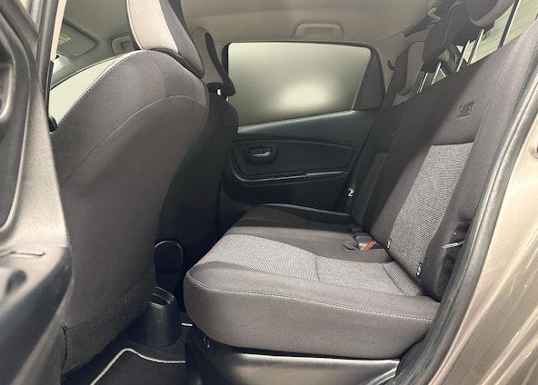 Vehicle image 8 Vehicle image 8