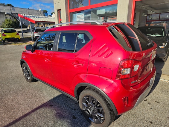 Vehicle image 5 Vehicle image 5