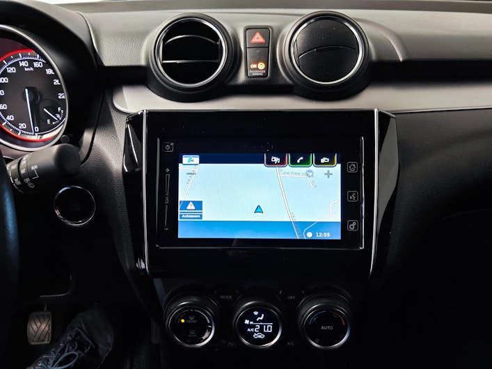 Vehicle image SUZUKI SWIFT