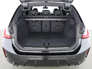 Vehicle image BMW 330i xDrive SAG Touring