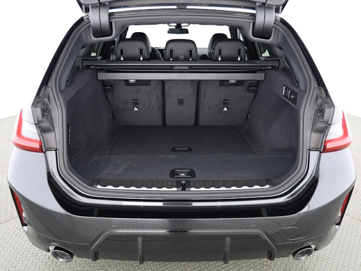 Vehicle image BMW 3 SERIES