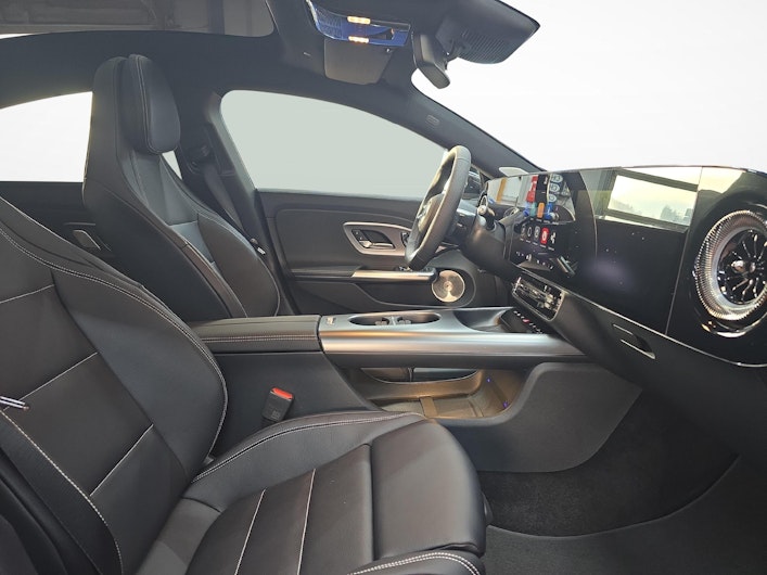 Vehicle image MERCEDES-BENZ CLA 180