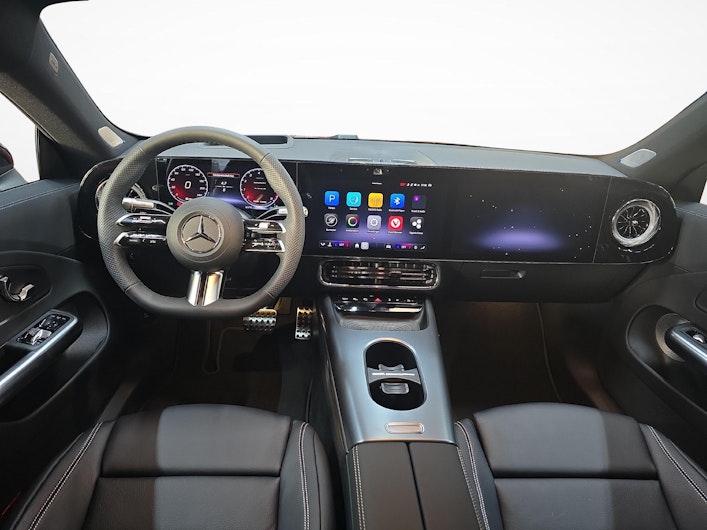 Vehicle image MERCEDES-BENZ CLA 180