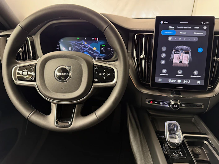 immagine del veicolo VOLVO XC60