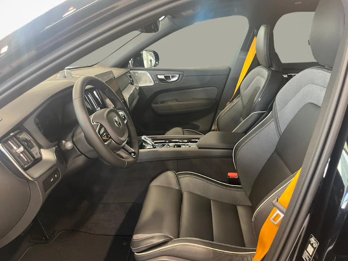 immagine del veicolo VOLVO XC60