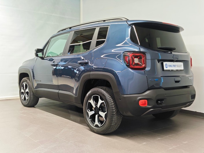 Vehicle image JEEP RENEGADE