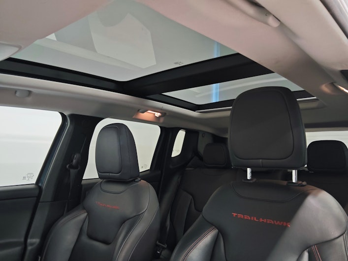 Vehicle image JEEP RENEGADE