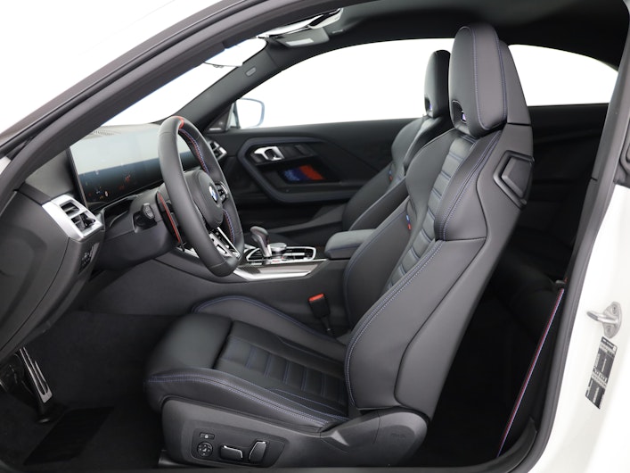 Vehicle image BMW M2