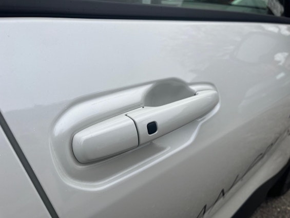 Vehicle image 13 Vehicle image 13