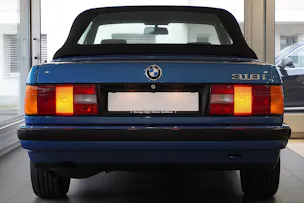 BMW 318i Cabrio Design Edition