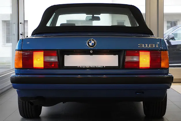 BMW 318i Cabrio Design Edition