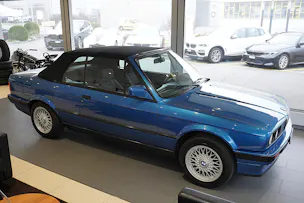 BMW 318i Cabrio Design Edition
