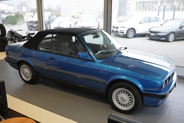 BMW 318i Cabrio Design Edition