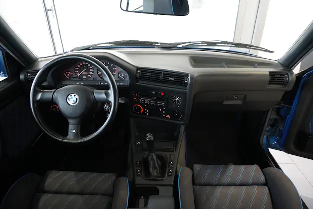 BMW 318i Cabrio Design Edition
