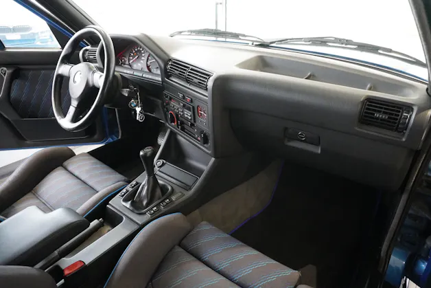 BMW 318i Cabrio Design Edition