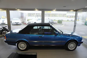 BMW 318i Cabrio Design Edition