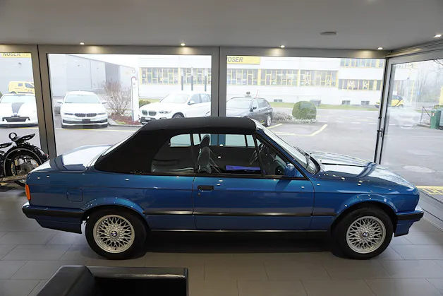 BMW 318i Cabrio Design Edition
