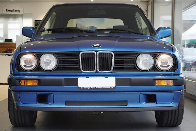 BMW 318i Cabrio Design Edition