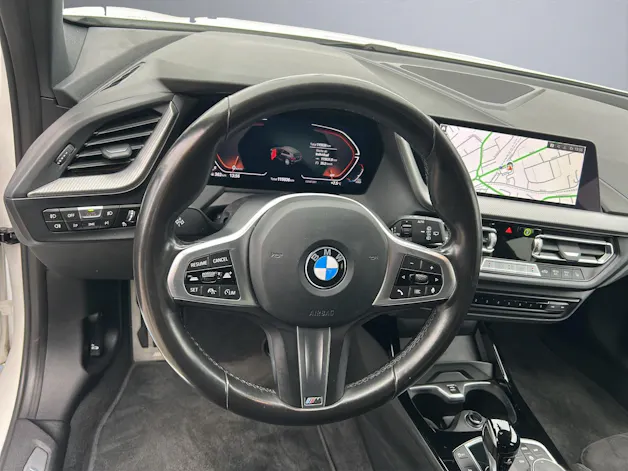 BMW 120i Pure M Sport Steptronic