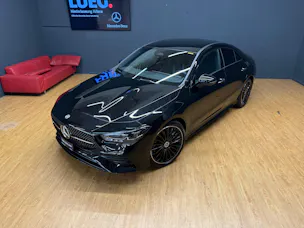 Mercedes-Benz CLA 200 - AMG / DISTRONIC / 360 Grad Kamera / Multibeam LED