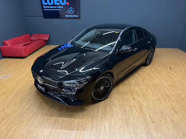 Mercedes-Benz CLA 200 - AMG / DISTRONIC / 360 Grad Kamera / Multibeam LED