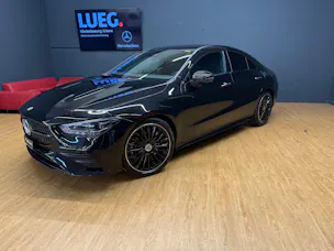Mercedes-Benz CLA 200 - AMG / DISTRONIC / 360 Grad Kamera / Multibeam LED