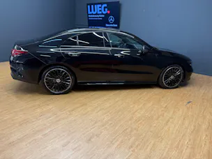 Mercedes-Benz CLA 200 - AMG / DISTRONIC / 360 Grad Kamera / Multibeam LED