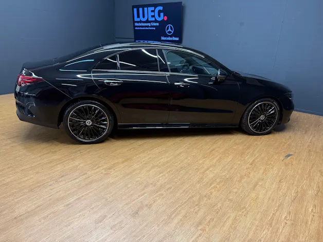 Mercedes-Benz CLA 200 - AMG / DISTRONIC / 360 Grad Kamera / Multibeam LED