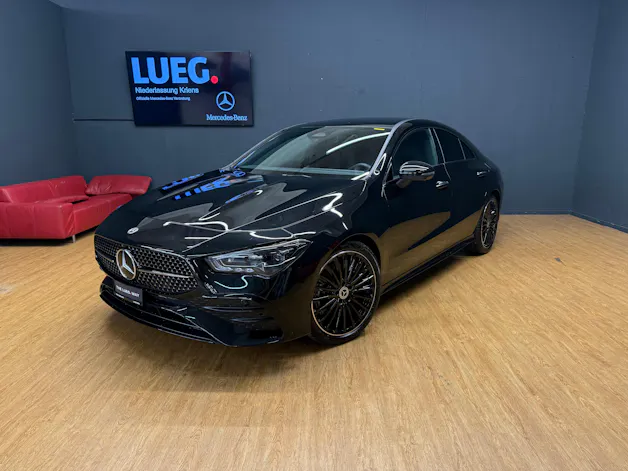 Mercedes-Benz CLA 200 - AMG / DISTRONIC / 360 Grad Kamera / Multibeam LED