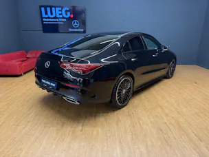 Mercedes-Benz CLA 200 - AMG / DISTRONIC / 360 Grad Kamera / Multibeam LED