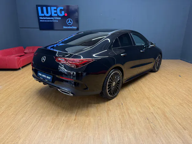 Mercedes-Benz CLA 200 - AMG / DISTRONIC / 360 Grad Kamera / Multibeam LED