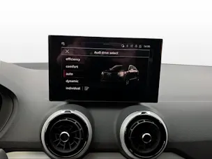 Audi Q2 40 TFSI advanced Attraction quattro S-tronic