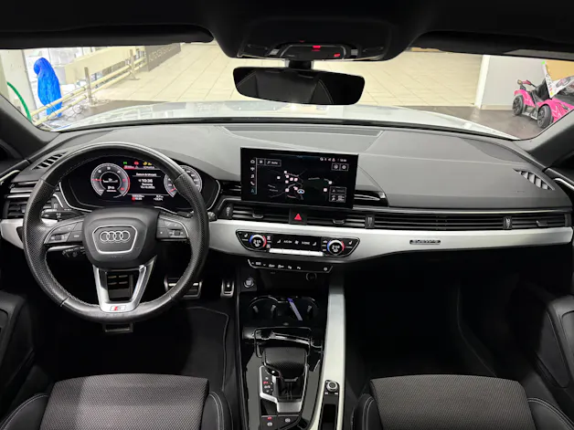 Audi A4 Avant 40 TDI S line Attraction quattro S-tronic