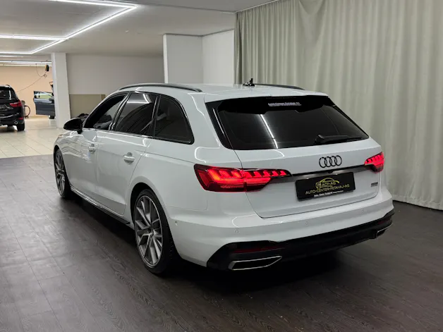 Audi A4 Avant 40 TDI S line Attraction quattro S-tronic