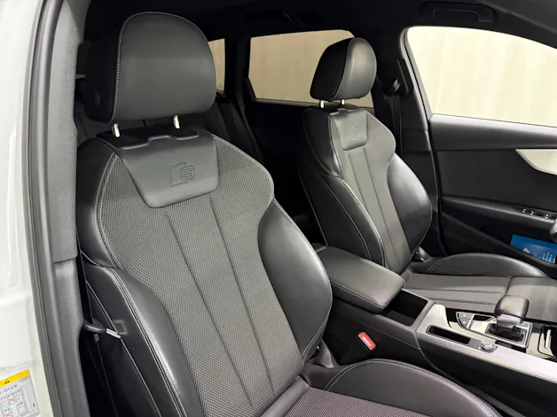 Audi A4 Avant 40 TDI S line Attraction quattro S-tronic