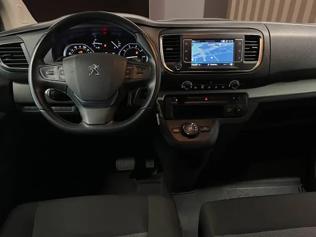Peugeot Traveller 2.0 BlueHDi Business Standard EAT8